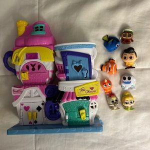 Disney Doorables lot